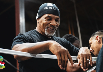 Mike Tyson: Legenda Tinju Dunia dengan Perjalanan Karier Fenomenal