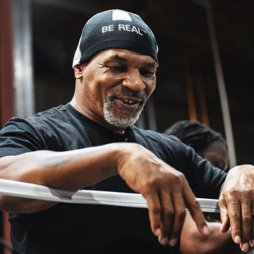 Mike Tyson: Legenda Tinju Dunia dengan Perjalanan Karier Fenomenal